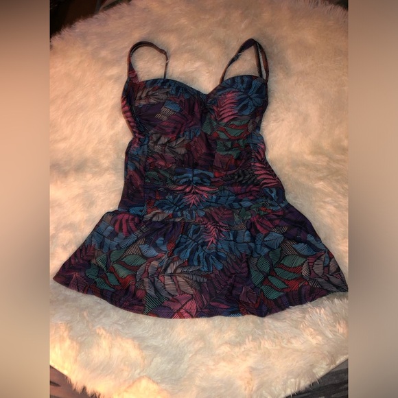 VENUS Multicolor Patterned One Piece Swimsuit - Picture 2 of 11